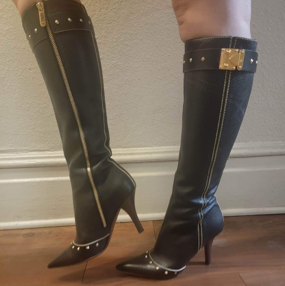 Authentic Louis Vuitton SUHALI Goat Leather Boots - Picture 4 of 5